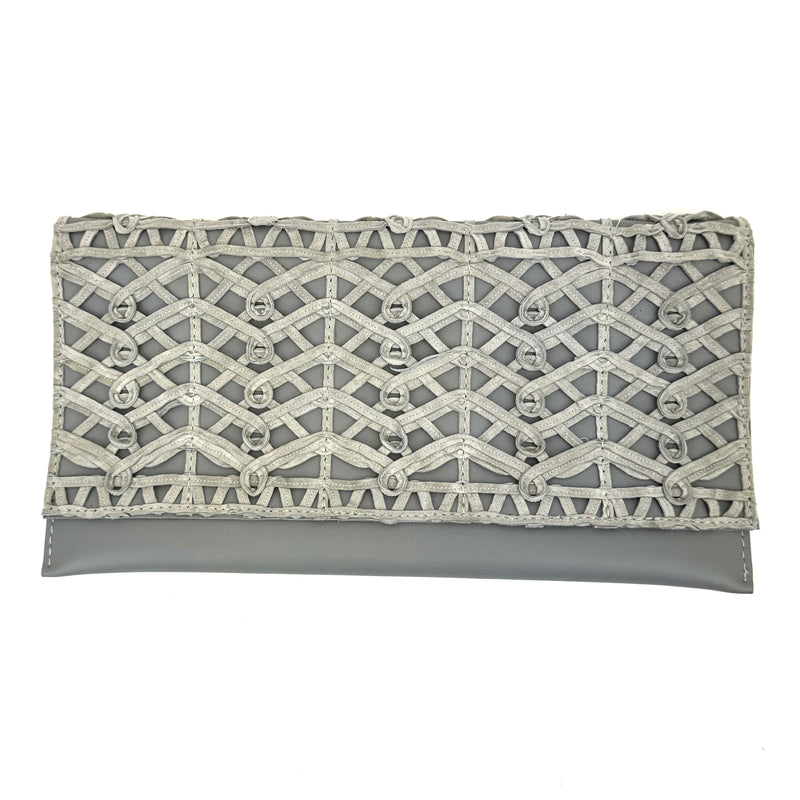 CARTERA DE MANO PIEL TRENZADA GRIS