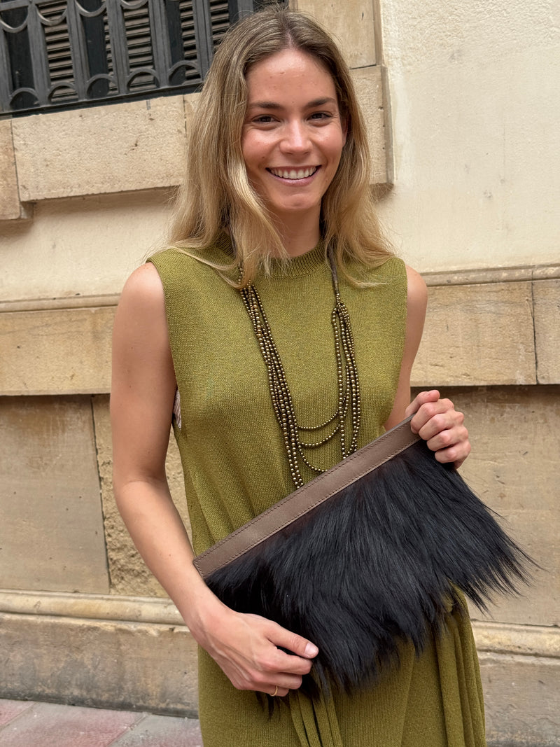 CARTERA DE MANO YAK MARRÓN