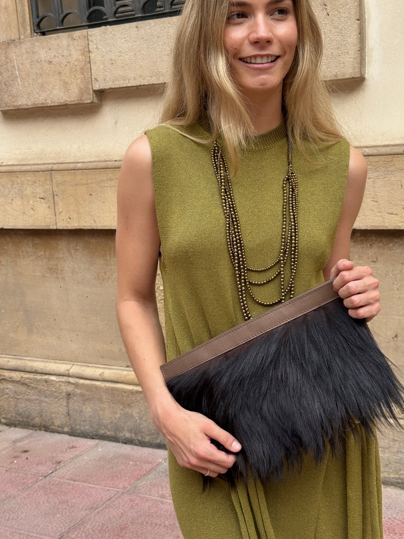 CARTERA DE MANO YAK MARRÓN