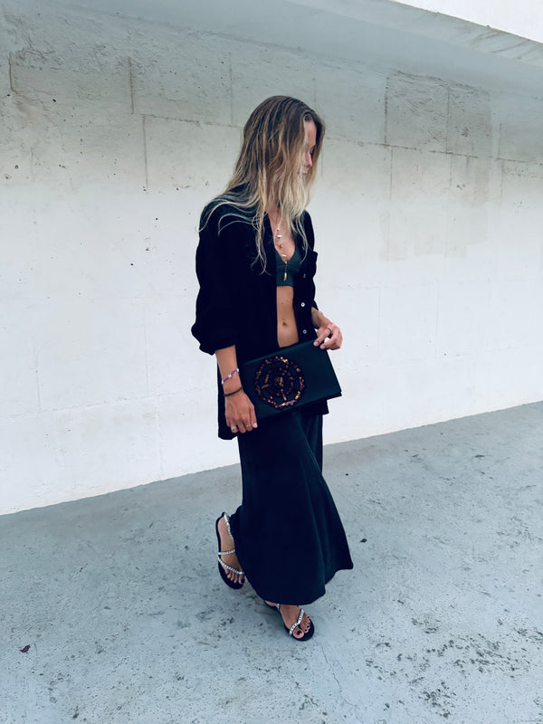 CARTERA DE MANO LENTEJUELAS NEGRO