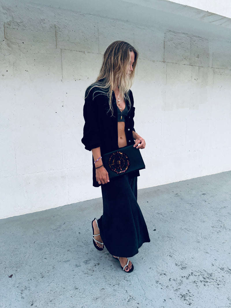 CARTERA DE MANO LENTEJUELAS NEGRO